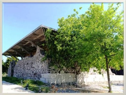 KAZIKLI KERVANSARAY ARKA ZEN ANADOLU
